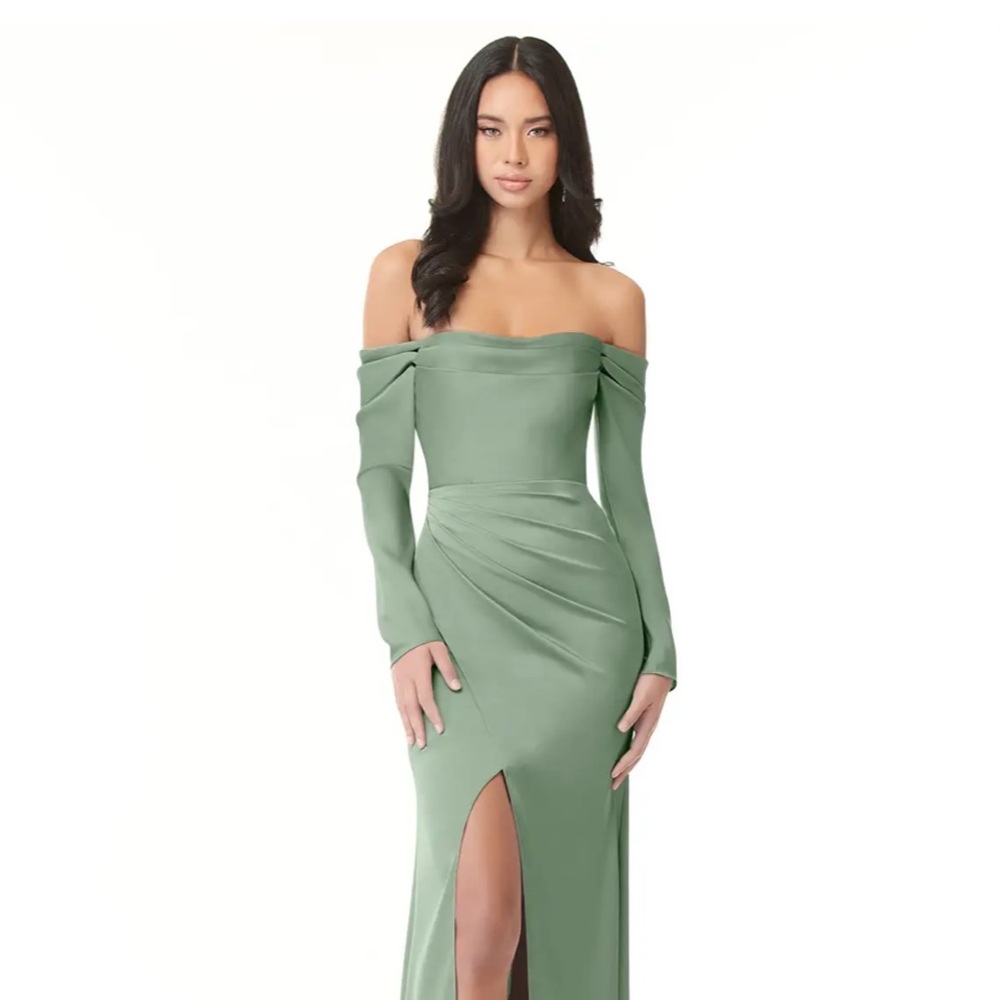 Azazie Hallie. Never been worn. Size A4. Stretch satin. Color matcha